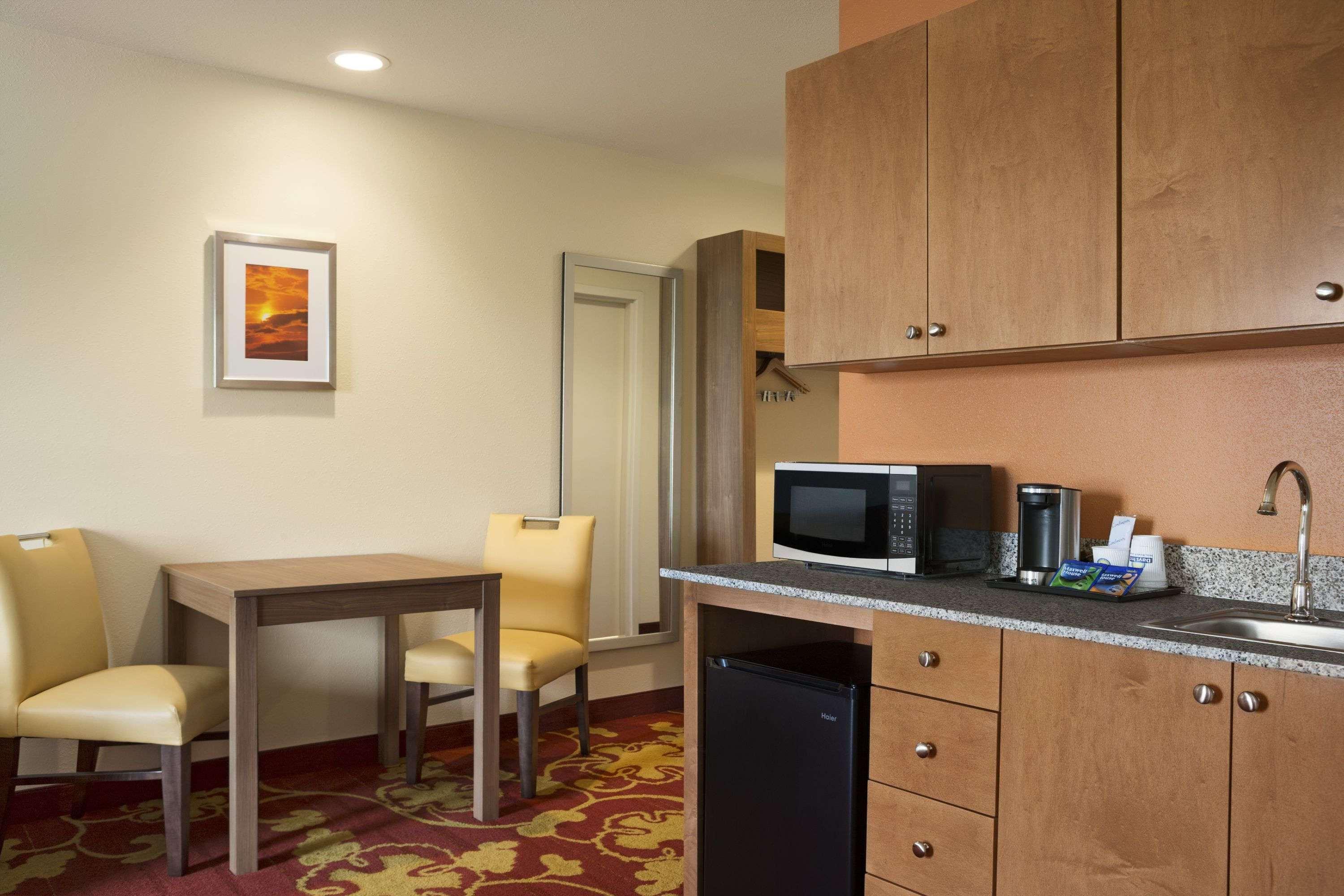 Days Inn & Suites By Wyndham Belmont Luaran gambar