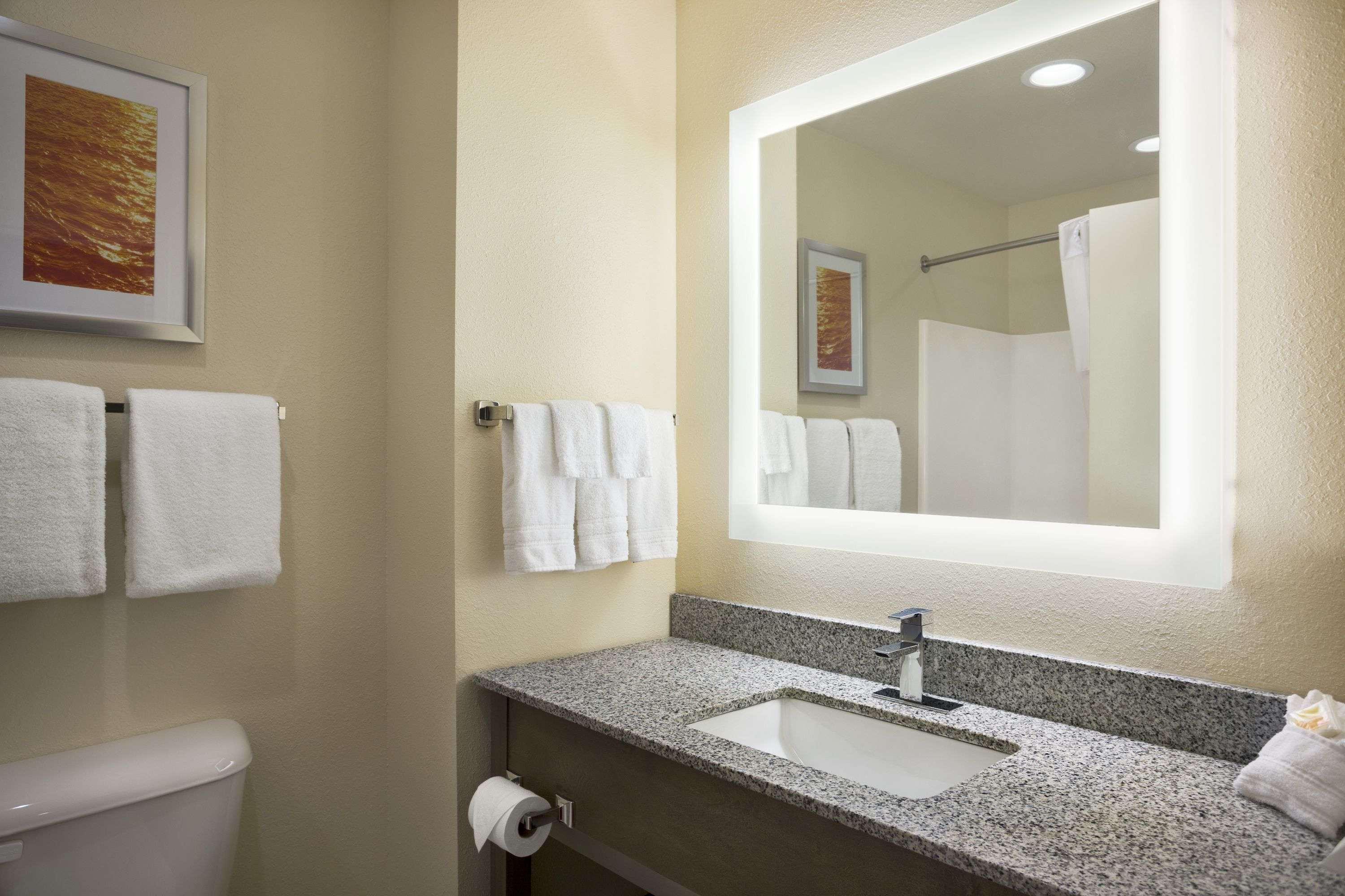 Days Inn & Suites By Wyndham Belmont Luaran gambar