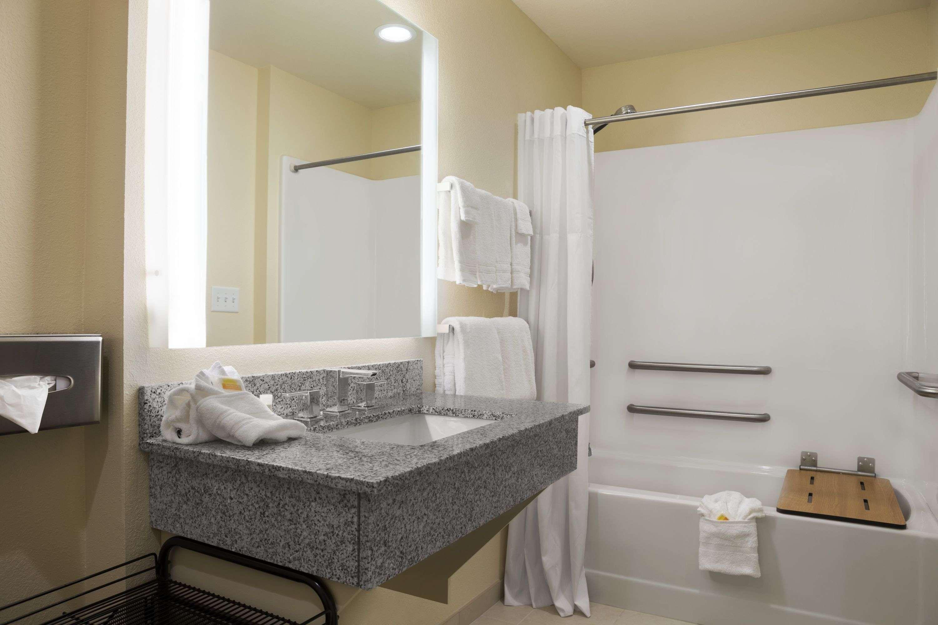 Days Inn & Suites By Wyndham Belmont Luaran gambar