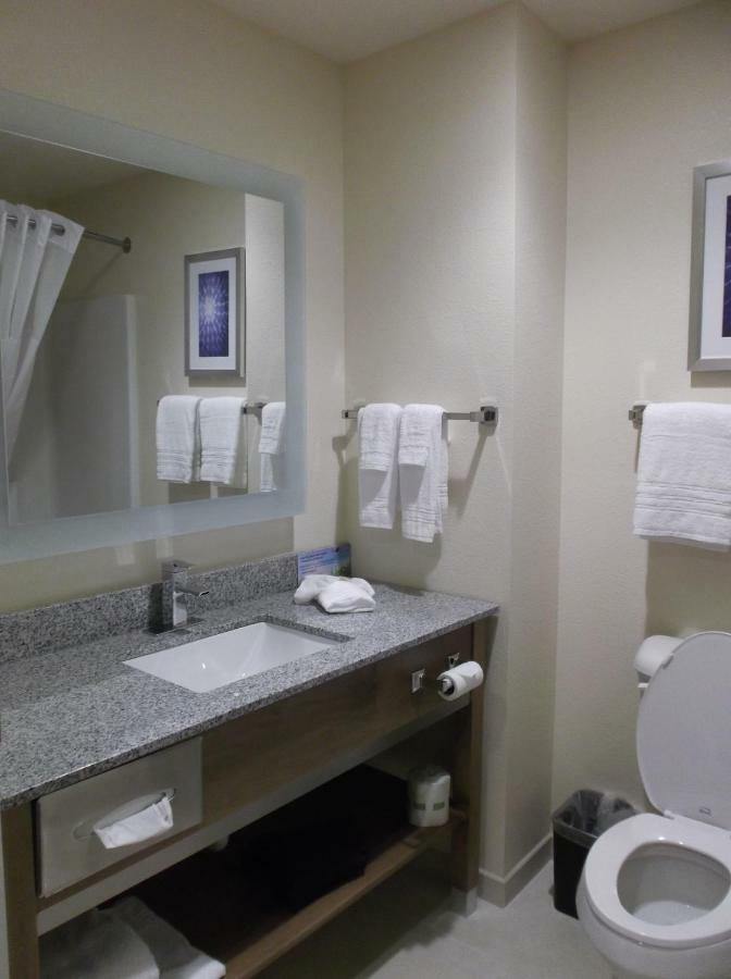 Days Inn & Suites By Wyndham Belmont Luaran gambar