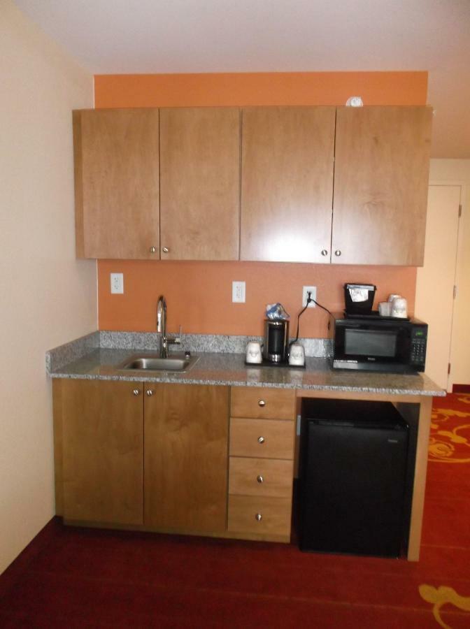 Days Inn & Suites By Wyndham Belmont Luaran gambar
